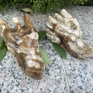 Atacado Bulk Polido Gemstone Cristal Esculturas Mão Esculpida Pet madeira Dragon Head para Home Decor