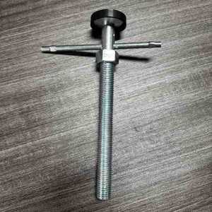 ขาตั้งเหล็กแบบหมุนมือสำหรับรถบ้าน RV รุ่น Rv Jack Stabilizer Leg พร้อมระบบปรับระดับสีเทา ความสูงขั้นต่ำ 278.4 มม. - Product Image 3