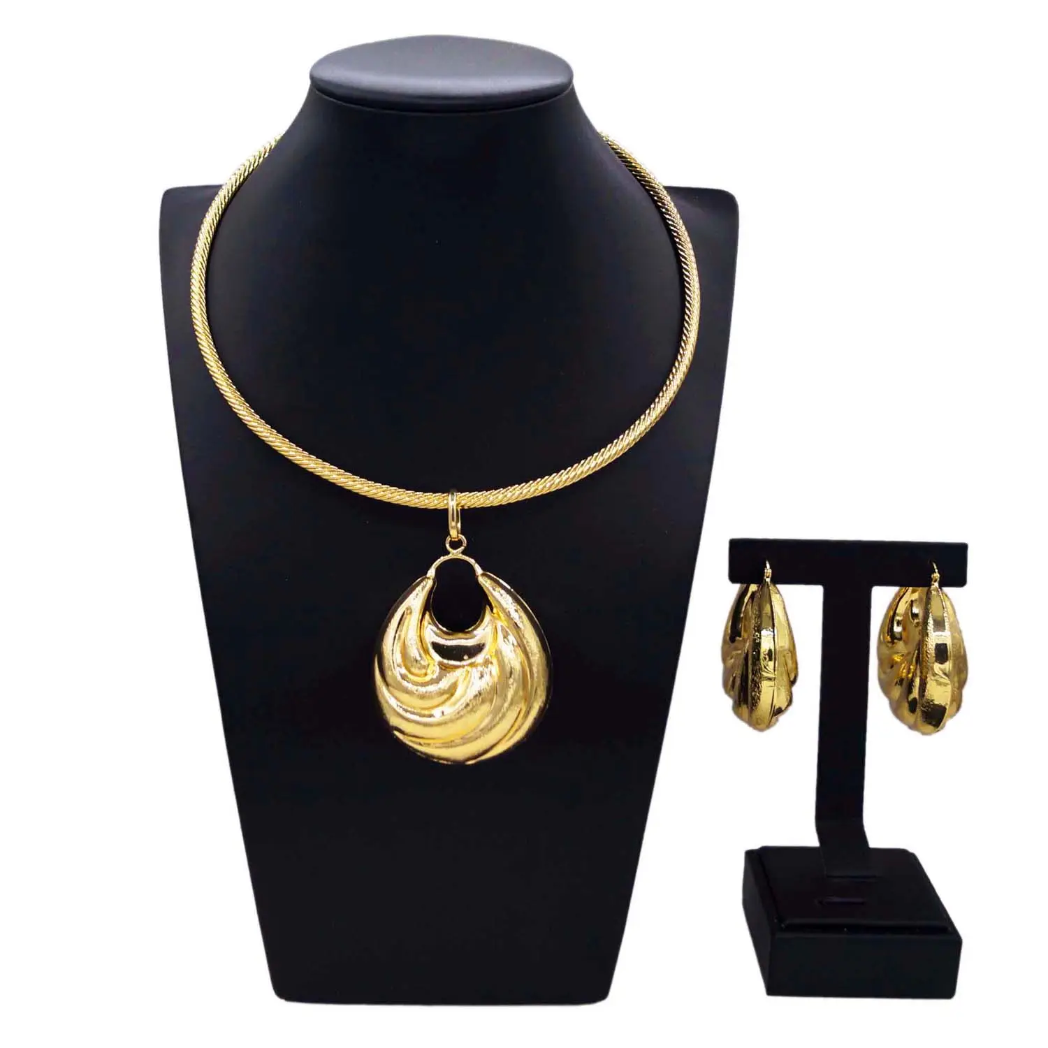 Zhuerrui Mooie 18K Messing Sieraden Sets Prachtige Gouden Ketting Sieraden Set Nieuwste Vrouw Kostuum Accessoires Et2300310