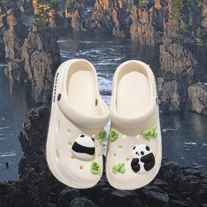 Breloques 3D en PVC en forme de <span class=keywords><strong>panda</strong></span> pour chaussures, vente en gros, décorations mignonnes pour chaussures, accessoires pour pantoufles et sabots, épingles et boucles pour usage quotidien - Product Image 3