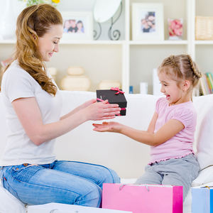 Rubans de satin décoratifs personnalisés imprimés en rose pour emballages cadeaux avec boucle élastique pour l'emballage de chocolats pour la Saint-Valentin - Product Image 5