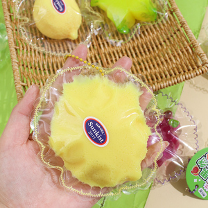 Surtido de Frutas Gourmet - Juguete Blandito con Empaque Atractivo, Regalo Antiestrés Pegajoso para Niños y Adultos, Venta al por Mayor, Colgante para Bolsa - Product Image 3