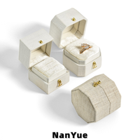 Boîtes à bagues en lin de luxe avec logo personnalisé, mini boîtes à bijoux en forme de coquille, emballage pour bagues de fiançailles, mariage, demande en mariage, boîte de rangement pour bagues