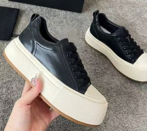 <b>Small</b> Xiang High Version Platform Shoes with Down Upper and Plastic Outsole - Product Image 1