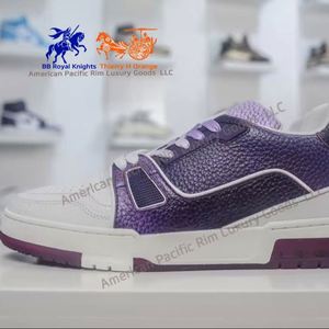 รองเท้าผ้าใบเทรนเนอร์ขายดี รองเท้าผ้าใบผู้ชายสุดหรู หัวมน พื้นหนา รองเท้าวิ่ง รองเท้าลำลอง รองเท้ากีฬาสำหรับผู้ชาย รองเท้าสเก็ตบอร์ด - Product Image 2