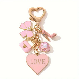 Porte-clés vintage rose charmant <span class=keywords><strong>pour</strong></span> femme, avec fleur en émail, cœur et talon haut, fermoir plaqué or, <span class=keywords><strong>pour</strong></span> décoration de sac, <span class=keywords><strong>cadeau</strong></span> - Product Image 4