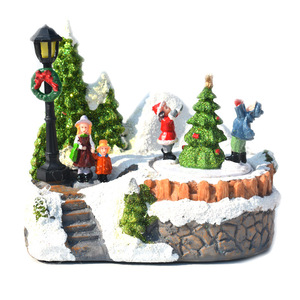 Maison de noël animée à éclairage Led en résine, maison de village lumineuse à fibre optique de noël avec Led multicolores - Product Image 5