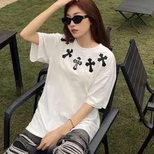 مصمم الأسهم الصيف تي شيرت قلوب الصين مريحة ترويجية نوعية جيدة السيدات الشابات قميص الملابس عارضة كمية
