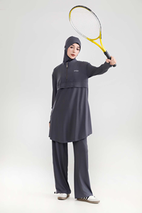 控えめなイスラム教徒の女性スポーツウェアセットホワイトストライプディテールロングトップとパンツカスタマイズ可能 - Product Image 3