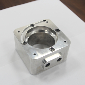 Servicio de mecanizado CNC OEM de piezas metálicas de aluminio, acero inoxidable y acero al carbono, fresado y torneado de precisión para la industria, desde Vietnam. - Product Image 1