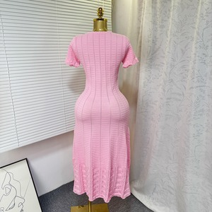 Abito Estivo 2026 Nuova Moda Elegante con Scollo Rotondo, Perline e Dettagli Traforati, Vestito Slim Fit Modellante a Maniche Corte in Maglia per Donna - Product Image 6