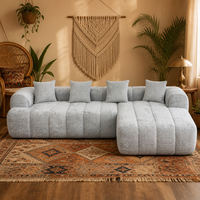 OEM ODM Sofa Modular Modern Abu-abu Muda Berbahan Kain dengan Detail Channel Tufted, Produsen Profil Rendah, Grosir Langsung dari Pabrik