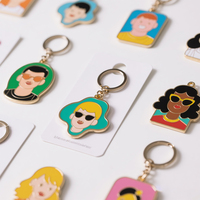 Llavero de Esmalte de Lujo Vintage con Diseño de Dibujos Animados, Logotipo Personalizado, Aleación de Zinc, Impermeable, Ligero, Diseño Personalizado