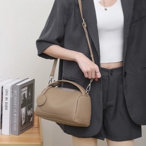 Bolso de Hombro de Cuero de Color Sólido para Mujer, Precio al por Mayor, Fabricante de Bolsos de Cuero, Bolso Tipo Barril para Damas - Product Image 4