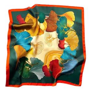 Pañuelo de Seda Cuadrado de 90 cm con Diseño de Pintura al Óleo Estilo <span class=keywords><strong>Van</strong></span> <span class=keywords><strong>Gogh</strong></span> para Mujer, para Envolver el Cabello, Usar como Chal de Hombro y como Accesorio Decorativo Elegante para Bolsos - Product Image 6