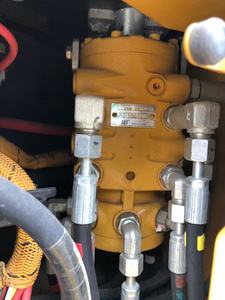 Motor principal nuevo para excavadora hidráulica de cadenas CAT 303E, en buen estado, ideal para construcción, agricultura y excavación. - Product Image 4