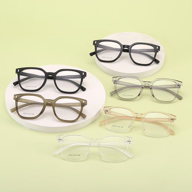 New Unisex TR90 Frame Eyeglasses Large Internet Red Anti-Blue Light Diamond Face Shape Match Slimming Myopia Glasses Wholesale