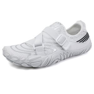 Chaussures d'eau avec empeigne en mesh, semelle extérieure en caoutchouc, respirantes, unisexes, toutes saisons, pour la plage, bout fermé, semelle intermédiaire en EVA - Product Image 5