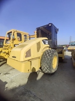 Compacteur vibratoire à tambour unique Caterpillar CS76 de 17 tonnes d'occasion, moteur d'origine en excellent état, à vendre