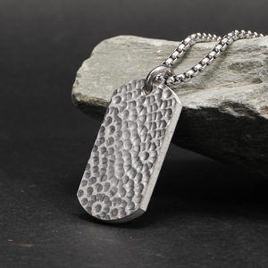 Nouveau titane acier main marteau <span class=keywords><strong>tatouage</strong></span> chien étiquette pendentif personnalité masculine simple tout avec punk hop collier bijoux en gros - Product Image 2