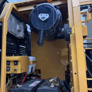 Excavadora de cadenas usada de 20 toneladas con motor de inyección directa, original CAT320D2L, procedente de Japón, en venta. - Product Image 5