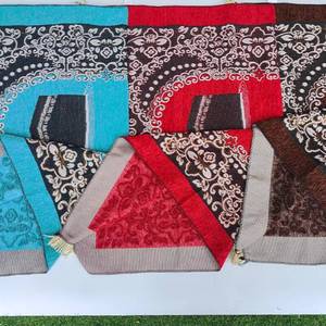 Alfombra de oración estilo otomano con borde floral de la corona de la Kaaba, de chenilla, antideslizante, lavable, de pelo corto. - Product Image 1