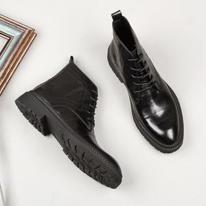 Chaussures Derby en Cuir Haut de Gamme Faites à la Main pour Hommes - Chaussures Habillées Brodéées à Lacets pour l'Automne et la Carrière - Product Image 5