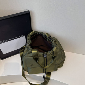 <span class=keywords><strong>Sac</strong></span> fourre-tout <span class=keywords><strong>à</strong></span> cordon personnalisé <span class=keywords><strong>Sac</strong></span> <span class=keywords><strong>à</strong></span> <span class=keywords><strong>main</strong></span> pour femmes Sports et loisirs de plein air <span class=keywords><strong>Sac</strong></span> <span class=keywords><strong>à</strong></span> bandoulière pour le shopping et les voyages - Product Image 5