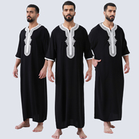 Qamis noir pour hommes musulmans 2026 avec broderie blanche, robe arabe à manches courtes, caftan marocain, vêtement islamique pour Ramadan et l'Aïd