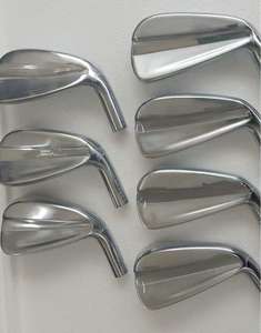 ホットセール 790 ゴルフアイアンセット 鍛造ステンレススチールブレードとラバーグリップ 右利き用 4-P マレットスタイル 男女兼用 - Product Image 3