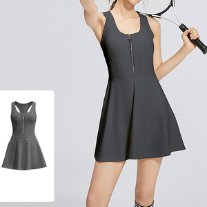 Robe de sport pour femme, idéale pour le tennis et les activités de plein air, avec jupe intégrée anti-exposition, design zippé, personnalisable - Product Image 2