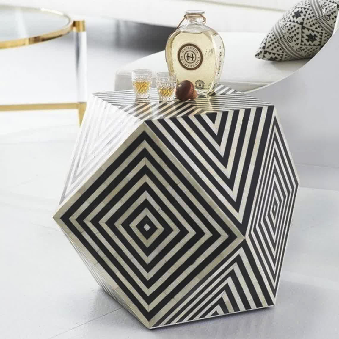 ขาว &amp; ดำ