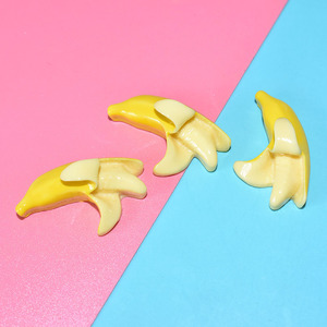 Cabochons de bananes pelées 32 mm, breloques en résine en forme de bananes mignonnes, fruits 3D pour accessoires de maison de poupée, breloques pour slime - Product Image 3