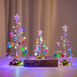 2023 Navidad Luces masa dekorasyon malzemeleri renkli kristal süsler ile akrilik yılbaşı ağacı hediye kristal Led ışık
