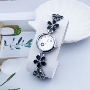 นาฬิกาข้อมือผู้หญิงลายดอกไม้สุดนิยมปี 2026 นาฬิกาควอตซ์ผู้หญิง - Product Image 2
