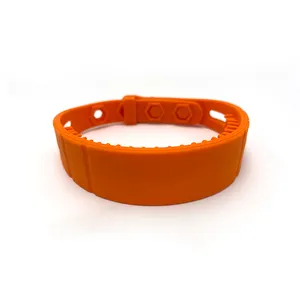 Oem Beschikbaar Uhf 860 ~ 960Mhz/902- 928Mhz Rubber Rfid Armband Siliconen Rfid Polsband