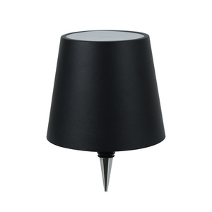 Lampe de table minimaliste populaire en fer forgé, idéale pour salle à manger, chambre, salon, bar ou comme lampe d'ambiance ou lampe pour bouteille de vin - Product Image 6