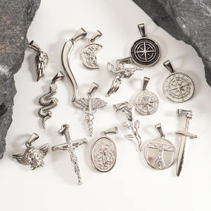 Bijoux personnalisés, pendentif serpent en or plaqué or 18 carats en acier inoxydable, croix de Jésus <span class=keywords><strong>CHRISTOPHER</strong></span>, pour hommes et femmes - Product Image 3