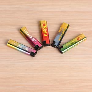 ไฟแช็คโลโก้แบบกำหนดเอง ไฟแช็คขนาดเล็กแบบเติมได้ กันลม พกพาสะดวก ทำจากโลหะ เปลวไฟสีแดง สำหรับจุดบุหรี่ - Product Image 2