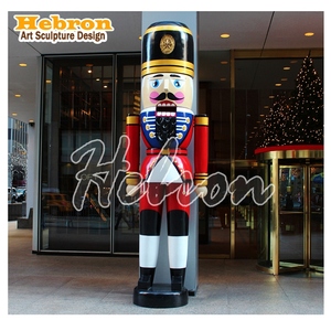 Statue de soldat casse-noisette en bois et résine de haute qualité pour la décoration de Noël - Product Image 3