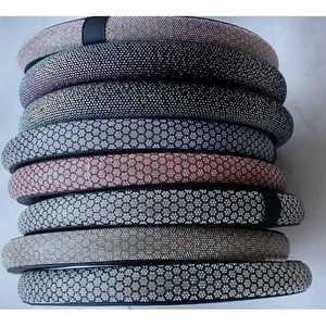 ฝาครอบพวงมาลัยประดับเพชรพลอยสีทองอุปกรณ์ตกแต่งรถยนต์ - Product Image 1