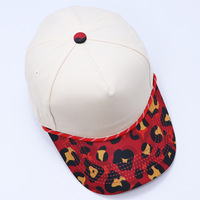 Casquette Trucker à Visière Imprimée Personnalisée à Faible MOQ, Casquette de Baseball Unisexe Personnalisée, Casquette en Mousse à 5 Panneaux en Gros, Casquette Courbée Pare-Soleil OEM