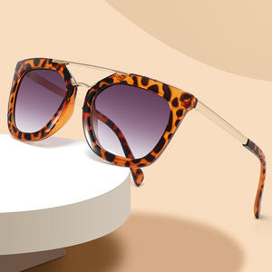 Gafas de sol polarizadas para niños UV400 con montura de PC, protección solar unisex, estilo para viajes de pesca en la playa K112 - Product Image 1