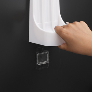 ตะขอแขวนผนังแบบไม่ต้องเจาะรูอเนกประสงค์ แข็งแรง ทนทาน รุ่น Sub-female Buckle Paste Row Holder - Product Image 2