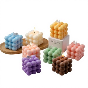 Cire de paraffine entièrement raffinée, faite à la main et coulée à la main, en forme de <span class=keywords><strong>cube</strong></span>, pour une décoration d'intérieur mignonne et atmosphérique, accessoire <span class=keywords><strong>photo</strong></span>, cadeau créatif ou souvenir de fête - Product Image 1