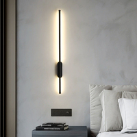 Lampe murale rotative minimaliste de luxe à bande longue, style nordique moderne et épuré, pour mur de fond de salon