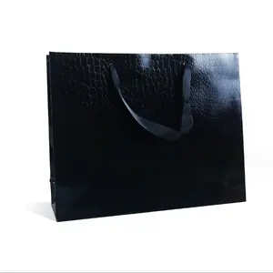 Wholesale Custom Packing Printing Black Gift Bag Logo Crocodile Texture Fashion Clothing Shopping Paper Bag With Handles
