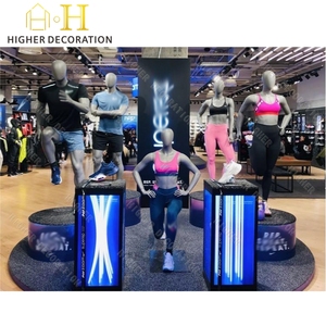 Comptoir de magasin de sport vintage Style <span class=keywords><strong>industriel</strong></span> rustique Magasin de sport <span class=keywords><strong>Meuble</strong></span> de salle d'exposition et porte-vêtements pratiques - Product Image 2