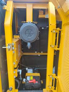 Mini-excavatrice sur chenilles hydraulique CLG9075E de 7,5 tonnes pour le largeur des routes de village avec moteur EPA CE - Product Image 5