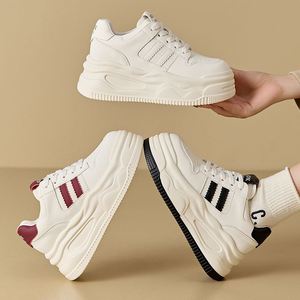 Zapatillas Deportivas Cómodas con Suela Suave, Estilo Coreano, Zapatos Casuales con Plataforma, Zapatillas Blancas que Aumentan la Estatura, Nuevos Estilos para Mujer - Product Image 6